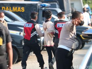 320 Simpatisan Ditangkap Buntut Halangi Polisi Bekuk Bechi