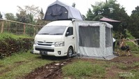 Penampakan campervan Takatrans di Sari Ater Campervan Park