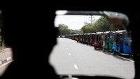 Perdana Menteri Sri Lanka Ranil Wickremesinghe mengatakan bahwa kekurangan bahan bakar ini setidaknya akan berlangsung hingga 22 Juli mendatang.
