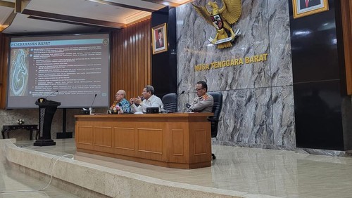Rapat koordinasi, sinkronisasi, dan evaluasi percepatan penyelesaian ganti rugi pembebasan lahan KEK Mandalika di Kantor Gubernur NTB, Kamis (7/7/2022) siang.
