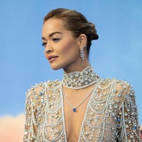 Rita Ora dan Calvin Harris pernah berkencan selama satu tahun. Sempat break, hubungan mereka resmi berakhir setelah Calvin menghumumkannya di Twitter. Hal itu membuat Rita Ora terkejut. “Untuk meluruskan spekulasi, saya dan Rita mengakhiri hubungan beberapa waktu lalu. Dia adalah wanita yang cantik dan berbakat dan saya berharap yang terbaik untuknya,” tulis Calvin. Foto: Samir Hussein/WireImage/Samir Hussein