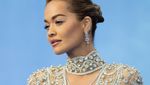 Mmuah! Rita Ora Kecup Taika Waititi di Premiere Thor: Love and Thunder