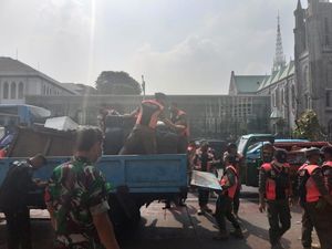 Satpol PP Jakpus Razia PKL-PMKS di Masjid Istiqlal Jelang Idul Adha