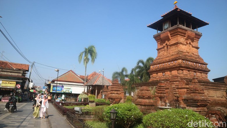 Suasana di kompleks Masjid, Menara, dan Makam Sunan Kudus, Kamis (7/7/2022). Suasana di kompleks Masjid, Menara, dan Makam Sunan Kudus, Kamis (7/7/2022).
