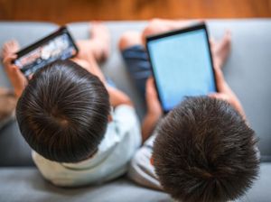 Survei: Anak-anak Nonton YouTube 106 Menit Setiap Hari