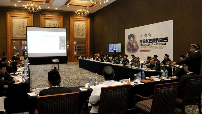 Waketum PBNU Buka Rakernas Pagar Nusa Wakil Ketua Umum Pengurus Besar Nahdlatul Ulama KH. Zulfa Mustofa membuka secara resmi Rapat Kerja Nasional (Rakernas) Pimpinan Pusat Pagar Nusa Nahdlatul Ulama, di Jakarta, Kamis (7/7/2022).