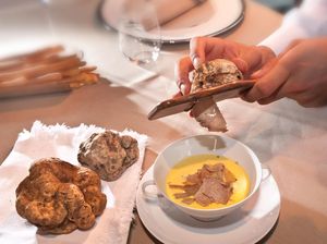 7 Makanan Termahal di Dunia Ini Punya Harga Fantastis, Sampai Rp 4,9 Miliar!