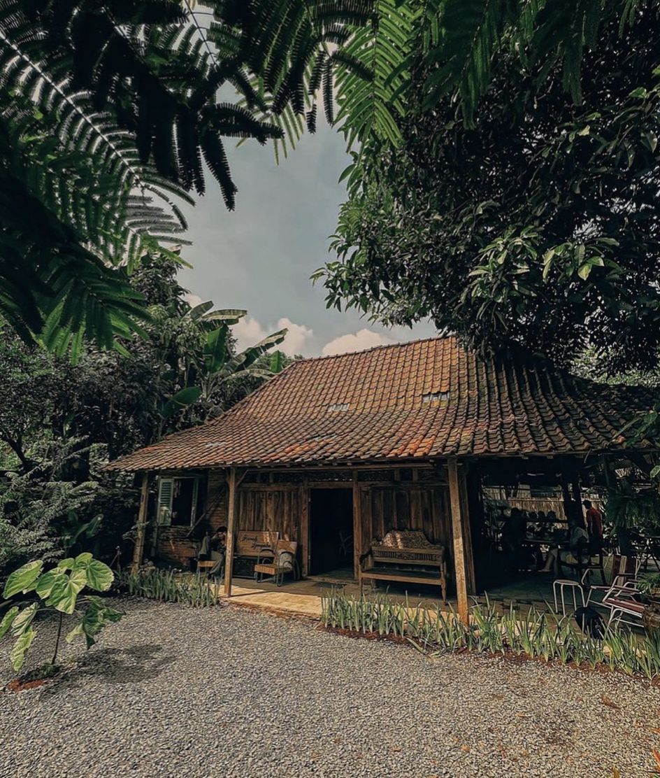 5 Kedai Kopi Unik di Depok, Bisa Dengar Musik hingga Santai di Rumah Jawa