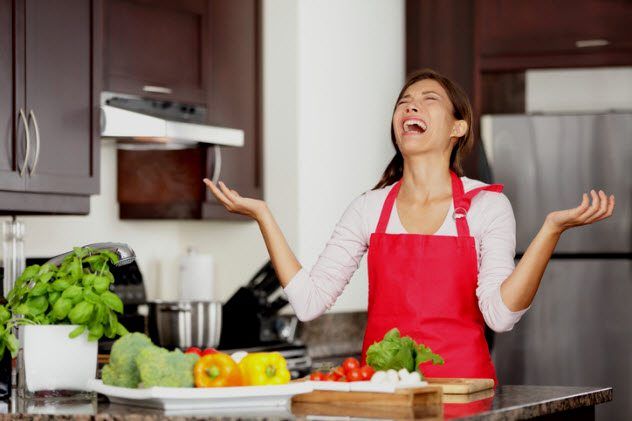 7 Rasa Takut Makan Ini Nyata, Ada yang Takut Ngobrol Saat Makan!