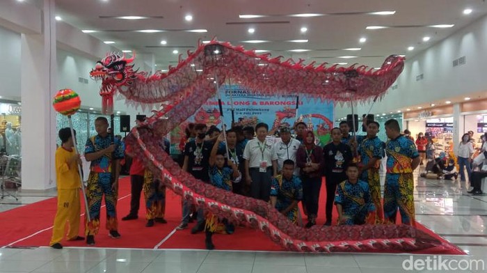 Barongsai Singa Mas Cirebon.