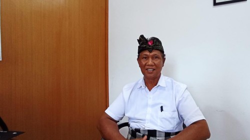 Bendesa Adat Sidakarya I Ketut Suka saat ditemui detikBali di kantornya, Kamis (7/7/2022).