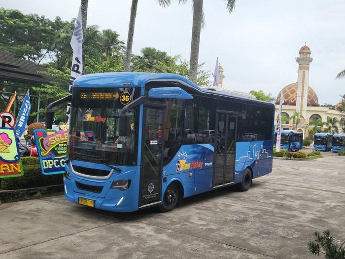Bus Trans Padang dengan teknologi Internet of Things resmi meluncur