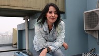 Chua mengaku selama ini bandnya sudah banyak berkolaborasi dengan drummer lain.
