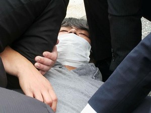 Pembunuh Shinzo Abe Ngaku Dendam ke Organisasi Tertentu