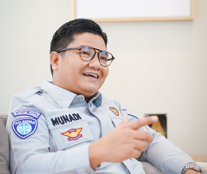 Direktur Hubungan Kelembagaan Jasa Raharja sekaligus pembina komunitas Road Safety Ranger Z Munadi Herlambang