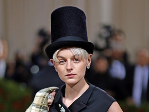 Emma Corrin Gabung Deadpool 3, Jadi Villain yang Mana?