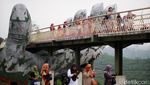 Menikmati Taman Bunga dan Bangunan Ala Kremlin di DCastello, Subang