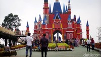 Florawisata DCastello resmi dibuka pada Desember 2021 lalu.