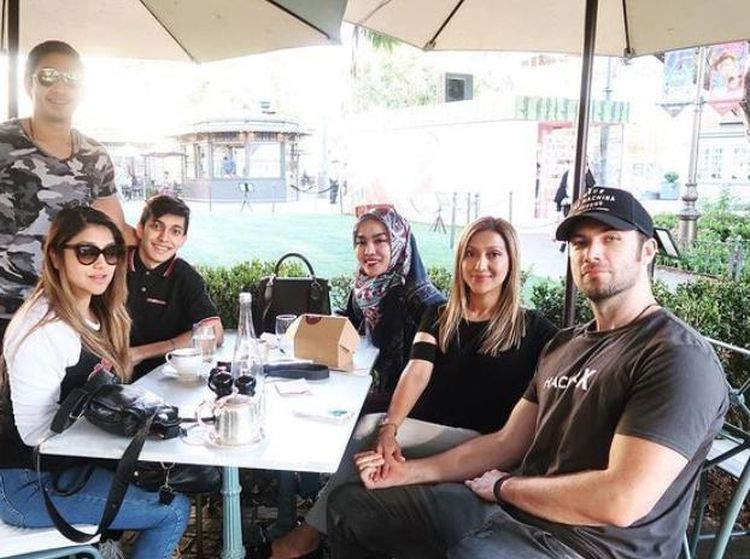 10 Momen Kulineran Medina Zein Bareng Suami hingga Teman-teman