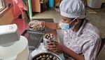 Gigih! Potret 10 Penjual Makanan Tunanetra hingga Tak Punya Tangan