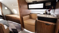 Tersedia juga dua lavatory atau WC yang juga tersedia pancuran air. Foto: Gulfstream