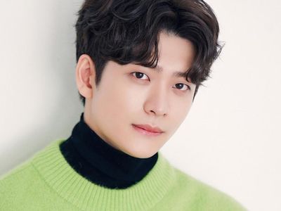 Pesona Kang Tae Oh Extraordinary Attorney Woo yang Bikin Meleyot