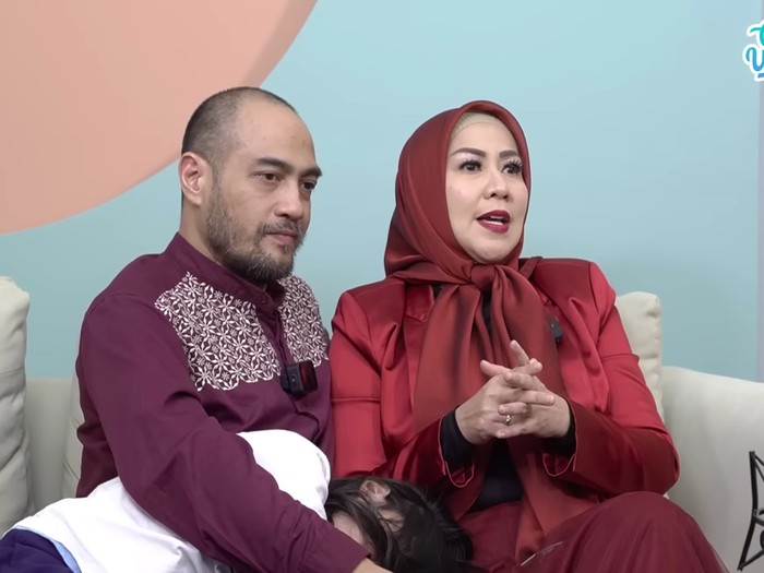 Kisah Venna Melinda Adopsi Vania