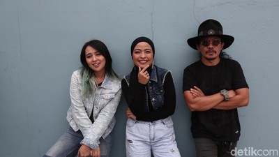 Potret Kompak Kotak yang Ingin Bertiga Selamanya