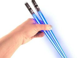 Kumpulan Benda Aneh yang Dijual Online, Minat Beli?