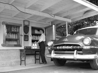 10 Tampilan Layanan Drive-Thru di Restoran Jadul, Ada Sejak 1957!