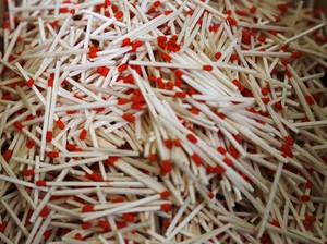 Gegara Korek Api di Tumpukan Daun, Warga Pulang Pisau Diproses Hukum