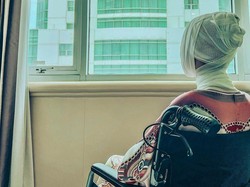 7 Foto Lucinta Luna Setelah Operasi Potong Leher, Disebut Mirip Zombie