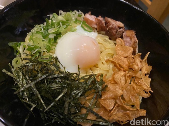 Mencicipi Teppanyaki ‘Berkobar’ hingga Abura Soba Mewah di Karawang