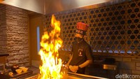  Selain menu a la carte, di Inaho juga memiliki menu spesial yaitu Teppanyaki yang memanjakan pengunjung dengan aksi live cooking dengan kobaran api yang semarak.  Foto: detikFood