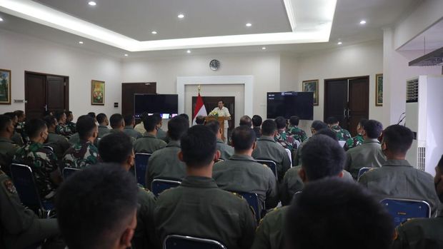 Menteri Pertahanan (Menhan) RI Prabowo Subianto melakukan serangkaian kunjungan kerja (kunker) ke Madiun, Jawa Timur, Jumat (8/7).