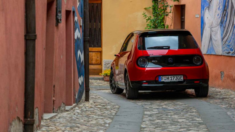 Mobil listrik Honda E