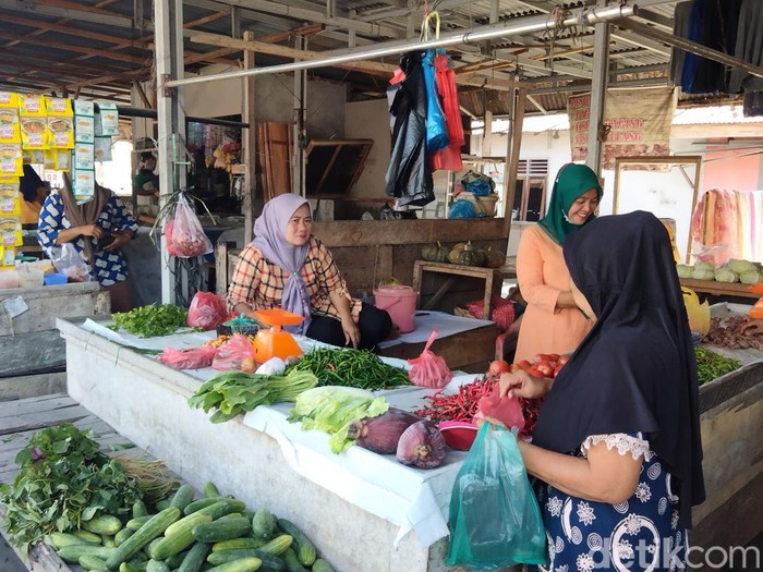Pedagang cabai di Pasar Tradisional Simpang Pikir Kisaran. (Perdana Ramadhan / detikSumut)