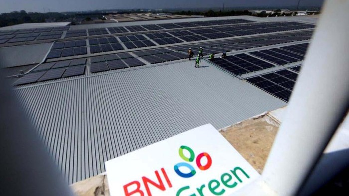 PLTS dengan kapasitas produksi 2,1 GWh ini terpasang di pabrik PT Sanghiang Perkasa, Cikampek. PLTS ini dipasang oleh Aruna PV dengan pembiayaan dari BNI.