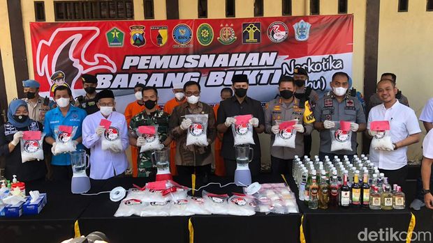 polresta malang kota musnahkan barang bukti