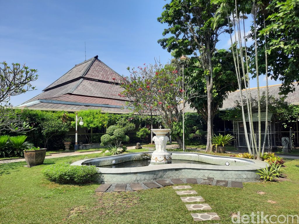 Pura Mangkunegaran Solo