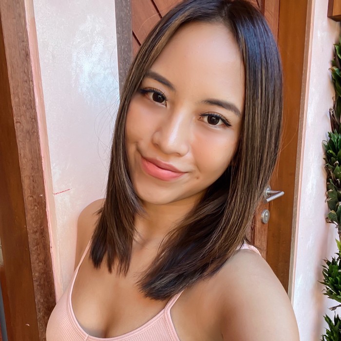 Putri Valentina Putri Valentina