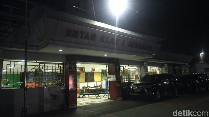 Rutan Medaeng sudah terdapat mobil pejabat Polda Jatim