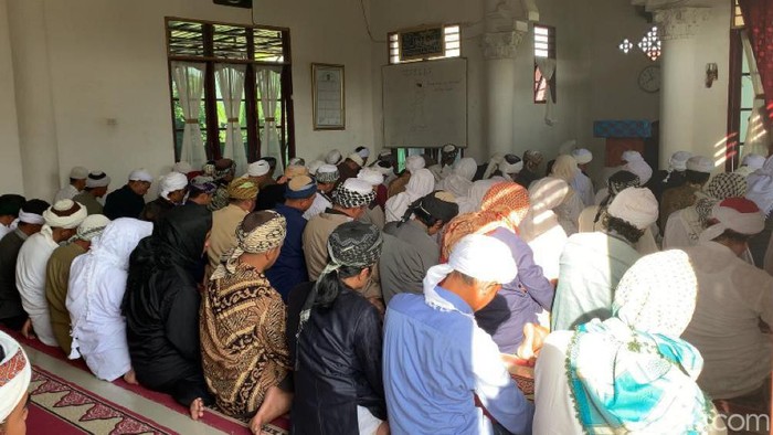 Salat Idul Adha jemaah Naqsabandiyah Sumut.
