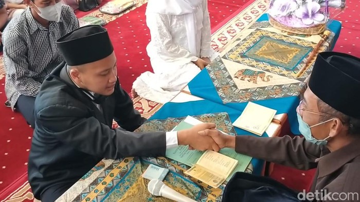 tahanan polres kota blitar menikah