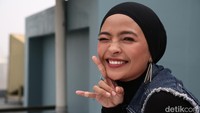 Selanjutnya ada Tantri Kotak yang juga memilih bisnis kontrakan sebagai salah satu sumber pendapatannya. Melalui Instagram Story miliknya, Tantri pernah memamerkan kontrakan 2 lantai miliknya yang terletak di Maguwoharjo, Yogyakarta. Foto: Instagram@tantrisyalindri