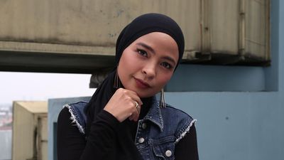 Potret Rumah Tantri Kotak, Homey Bergaya Industrialis tapi Elegan