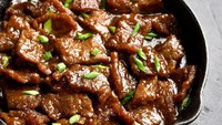 Dari Palembang ada semur daging sapi bernama malbi yang rasanya gurih manis. Malbi dimasak perlahan sampai bumbunya menyatu dan kuahnya kental. Bikin yuk pakai resep ini. Foto: iStock