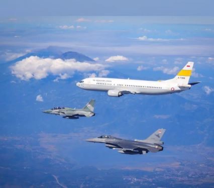 Falcon Star-eMLU pesawat F-16 A/B TNI AU. (Instagram/Militer.udara)