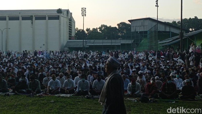 Jemaah Muhammadiyah Bandung laksanakan salat iduladha 1443 H di Lapangan Lodaya, Sabtu (9/7/2022)