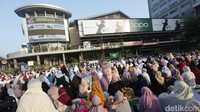 Salat Idul Adha digelar di lokasi parkir Cyber Park Bekasi.
